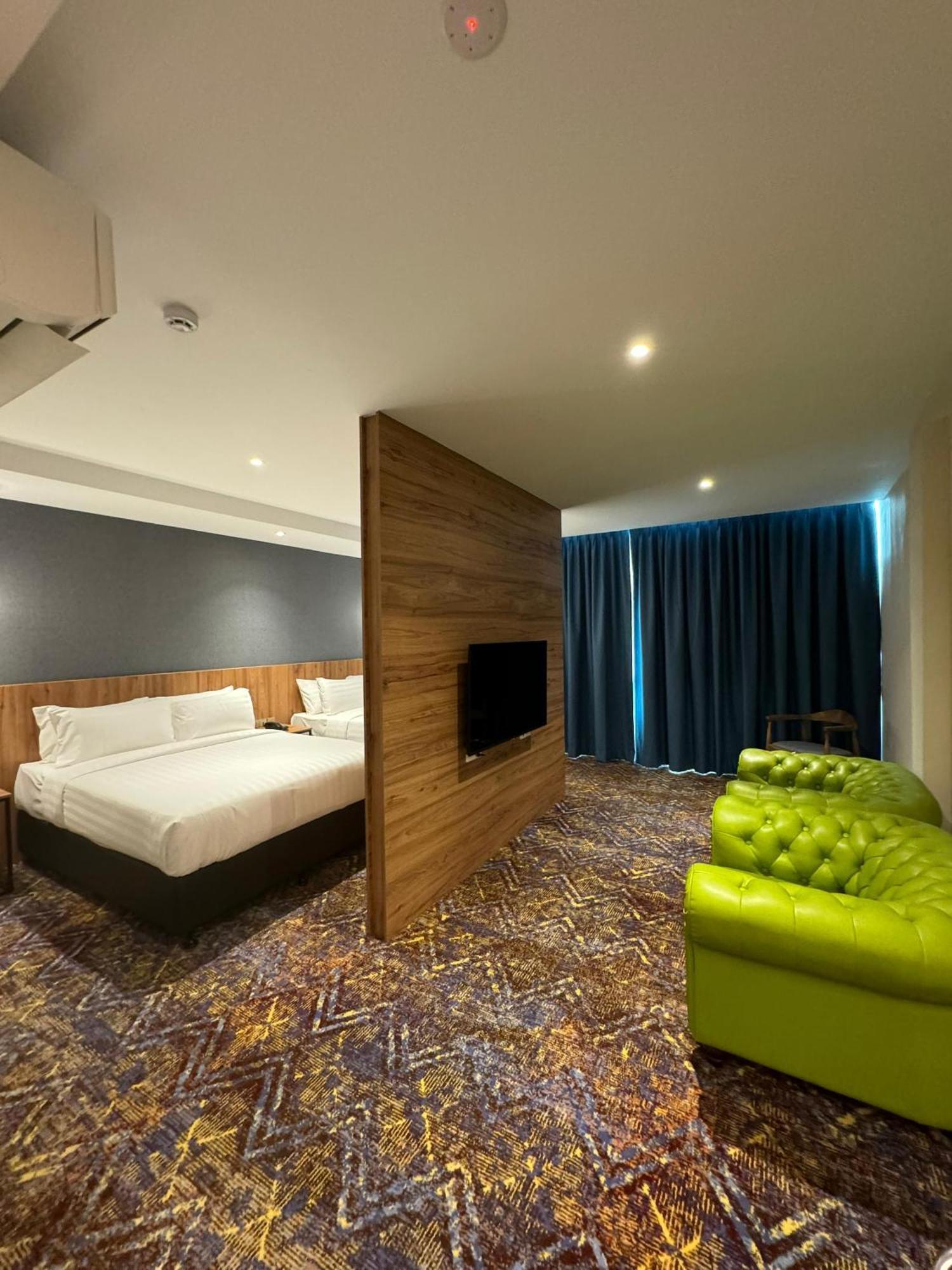 Le'Genda Hotel Kajang Buitenkant foto