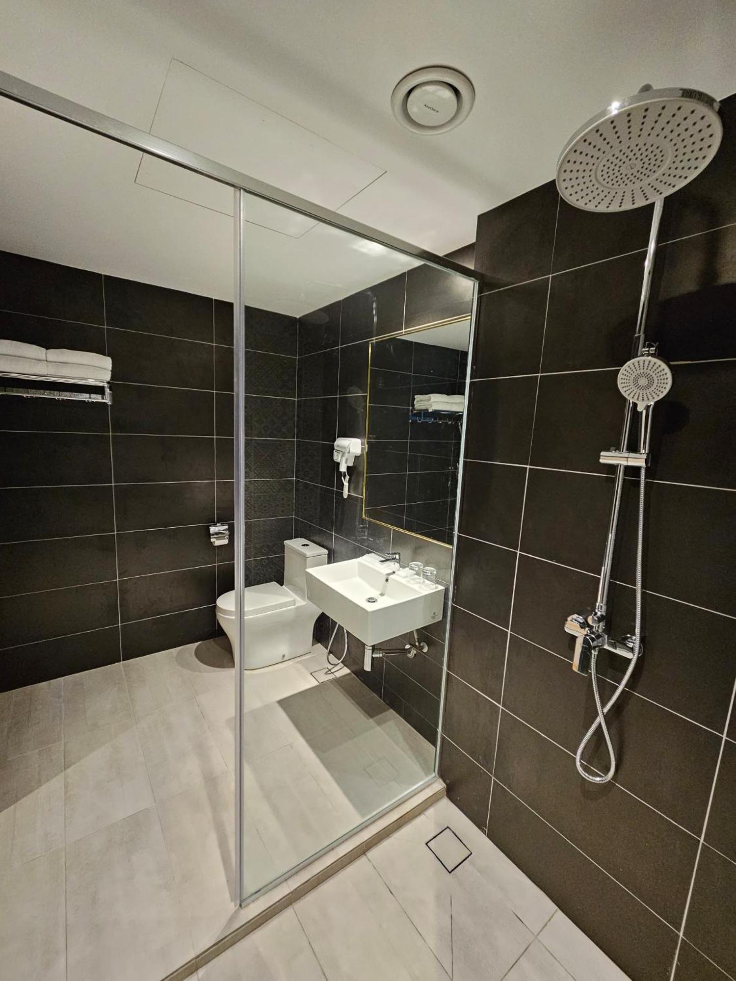 Le'Genda Hotel Kajang Buitenkant foto